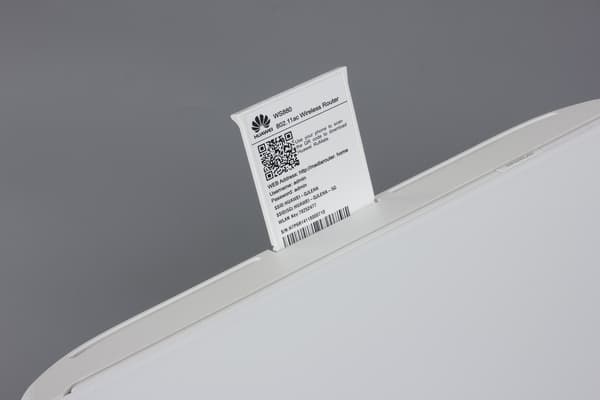 Внешний вид Huawei WS880 Внешний вид Huawei WS880