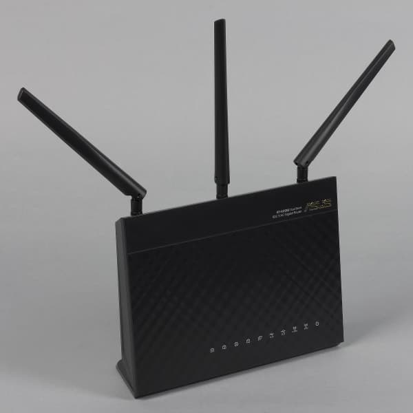 Внешний вид Asus RT-AC68U Внешний вид Asus RT-AC68U