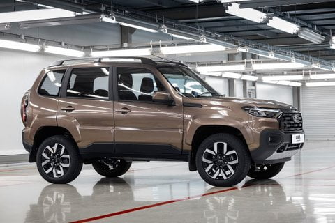 Lada Niva Travel