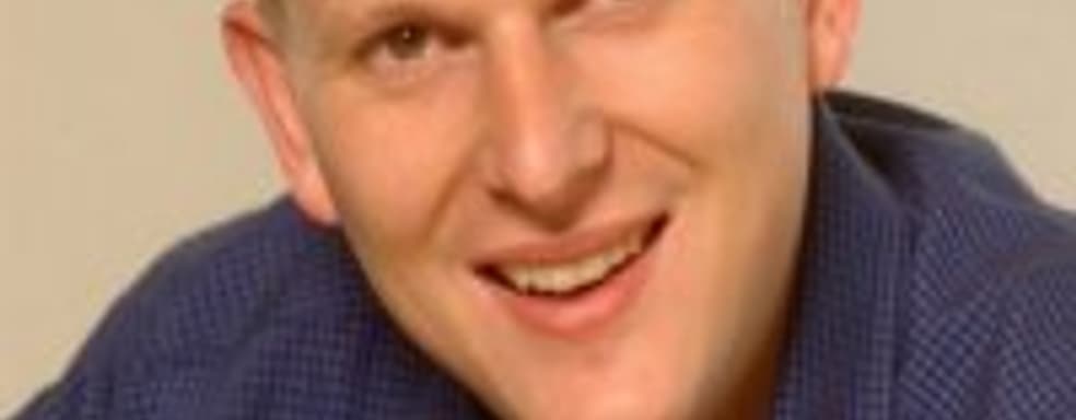 Microsoft теперь конкурирует не только с Sony и Nintendo, но и с Apple и Google