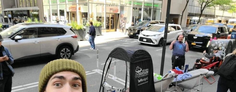 Los fans de Nintendo ya han comenzado a hacer una fila inútil frente a la tienda de Nintendo por Tears of the Kingdom