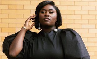 К экранизации Minecraft присоединилась звезда «Миротворца»