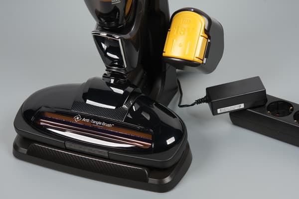 Пылесос LG CordZero 2в1 (VSF7300SCWC), док-станция Пылесос LG CordZero 2в1 (VSF7300SCWC), док-станция