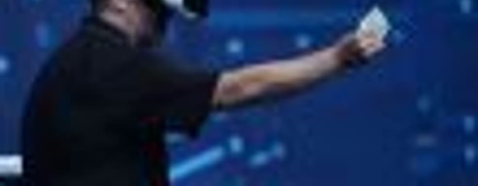 Intel представила беспроводной шлем виртуальной реальности Project Alloy