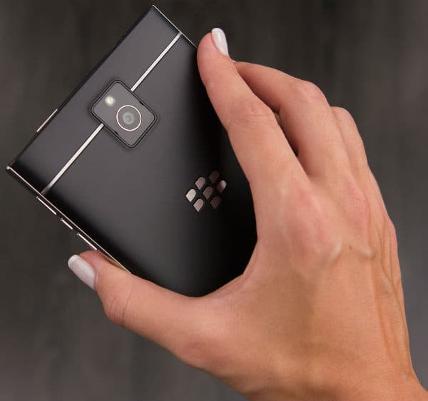 Смартфон BlackBerry Passport Смартфон BlackBerry Passport