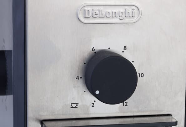кофемолка DeLonghi KG89