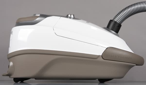 Пылесос Tefal Silence Force 4A TW6477. Вид справа Пылесос Tefal Silence Force 4A TW6477. Вид справа