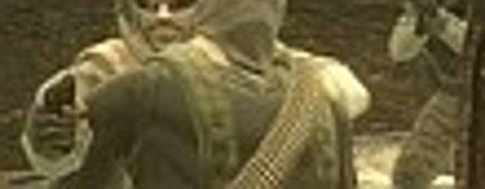 Metal Gear Online - вот кто-то с горочки спустился, наверно, это Снейк ползет