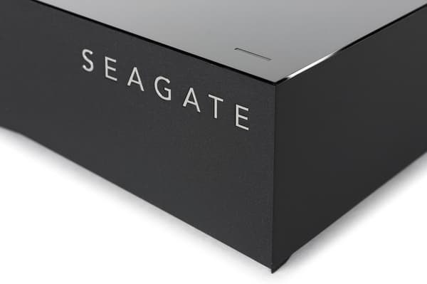 Внешний вид Seagate Personal Cloud Внешний вид Seagate Personal Cloud