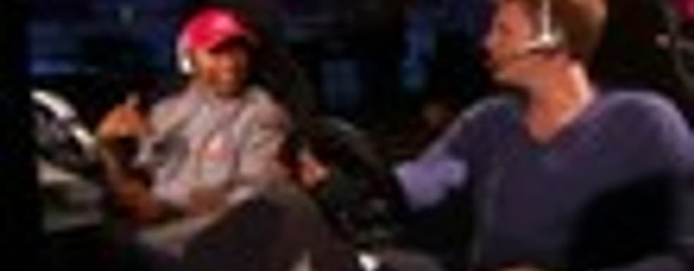 Lewis Hamilton играет в F1 2010