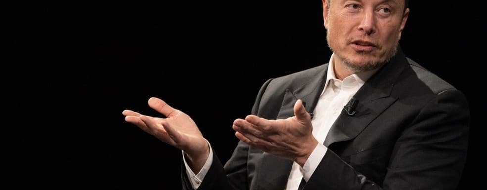 Илон Маск раскритиковал менеджера Xbox, которая призывала «не белых мужчин геймеров» вскидывать руки