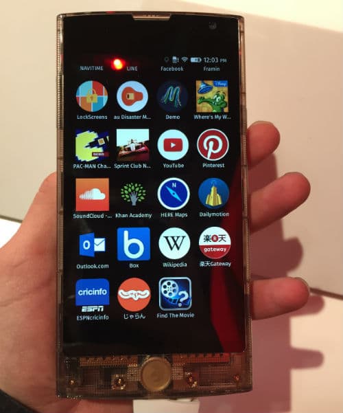 Часы ZTE на Mobile World Congress 2015