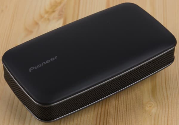 Дизайн колонки Pioneer FreeMe XW-LF1