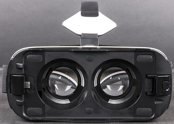 Шлем виртуальной реальности Samsung Gear VR