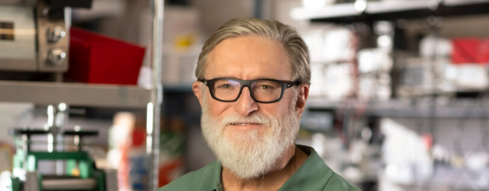 Гейб Ньюэлл посетил больницу, чтобы проведать фаната, и организовал благотворительные гонки. Босс Valve вызывает восхищение у игроков