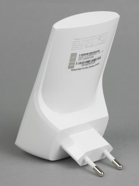 Внешний вид TP-Link TL-WA850RE Внешний вид TP-Link TL-WA850RE