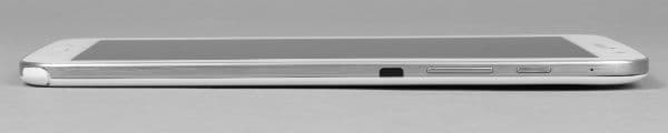 Правая грань планшета Samsung Galaxy Note 8.0