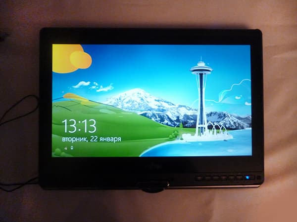 модель Stylistic Q702, гибридное устройство со съёмной клавиатурой