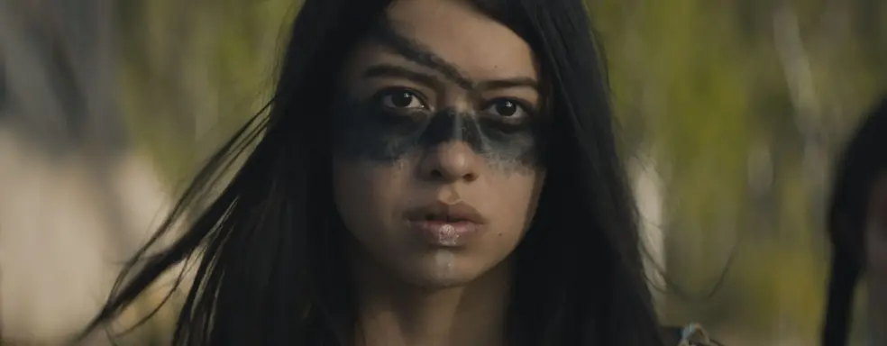 Дэн Трахтенберг намекнул на «Добычу 2», которая продолжит историю Нару