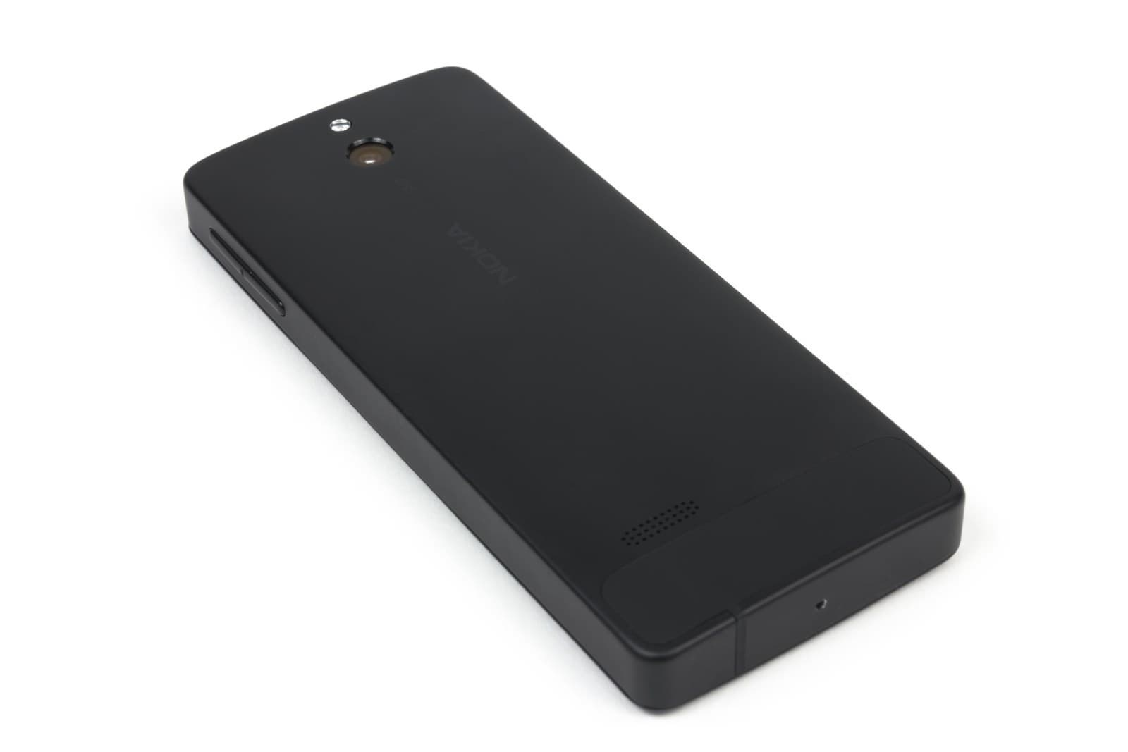 Дизайн телефона Nokia 515