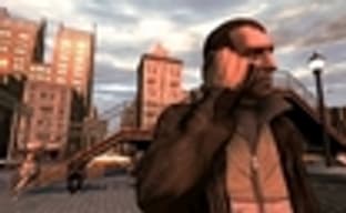 Нико и древняя модель мобильника