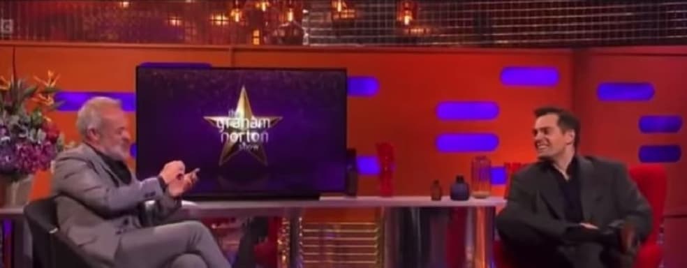 Генри Кавилл во время шоу объяснил, что Warhammer – это не World of Warcraft