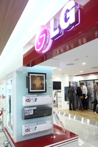 Открытие фирменного магазина LG