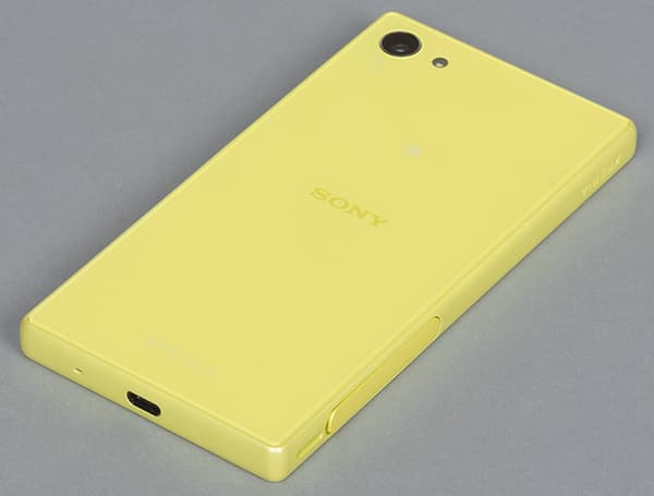 смартфон Sony Xperia Z5 Compact