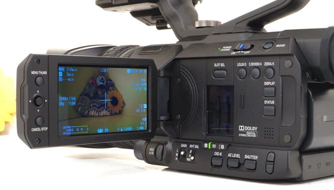 Видеокамера JVC GY-HM200