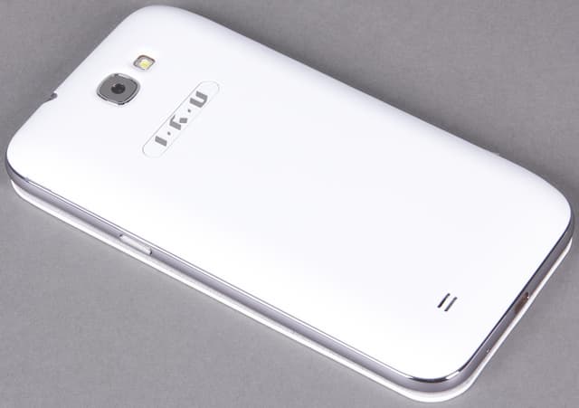 Внешний вид IRU M5302