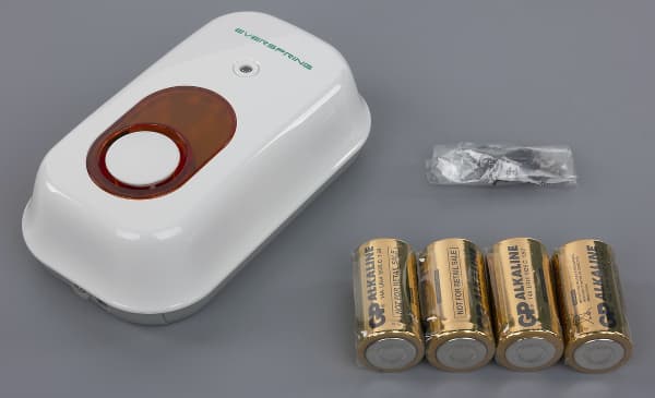 Комплект поставки сирены Everspring SE812 Комплект поставки сирены Everspring SE812