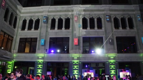 презентация Nokia Lumia 800 в арт-галерее на Ветошном