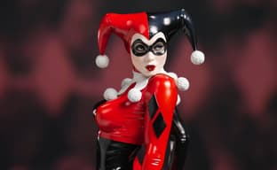 Sideshow Collectibles показала распаковку и сборку статуи Харли Квинн в классическом костюме