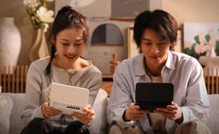 Новая раскладушка на Windows: Ayaneo тизерит портативное и игровое устройство Flip 1S