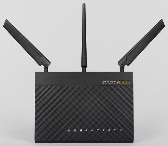 Внешний вид Asus 4G-AC55U