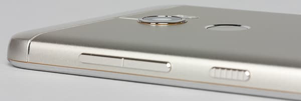 Обзор смартфона HTC One X10