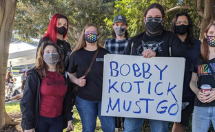 «Бобби Котик должен уйти». Сотрудники Activision Blizzard вышли на протесты против главы компании