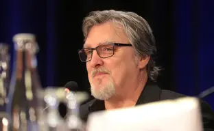 Композитор Halo пообещал вернуться в индустрию, если Илон Маск откроет игровую студию