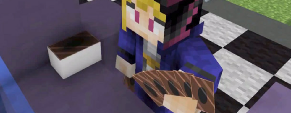 В Minecraft создали карточную игру. Карточки построены из тысяч блоков