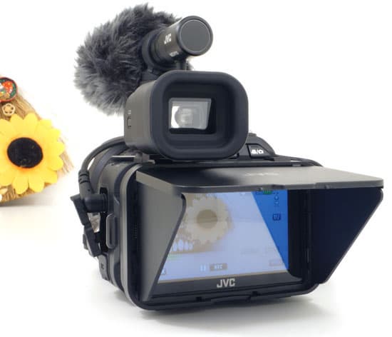 Видеокамера JVC GC-PX100