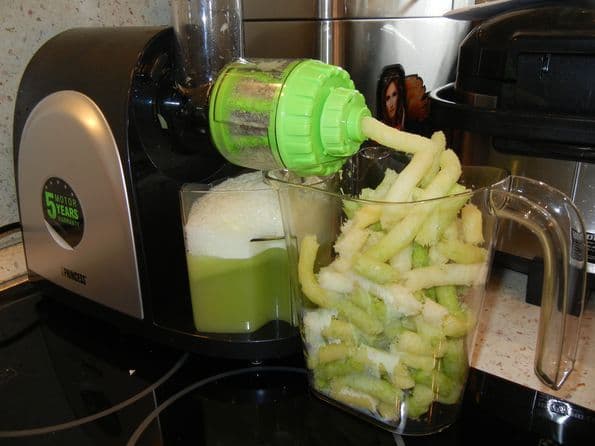 Шнековая соковыжималка Princess VitaPure 202041