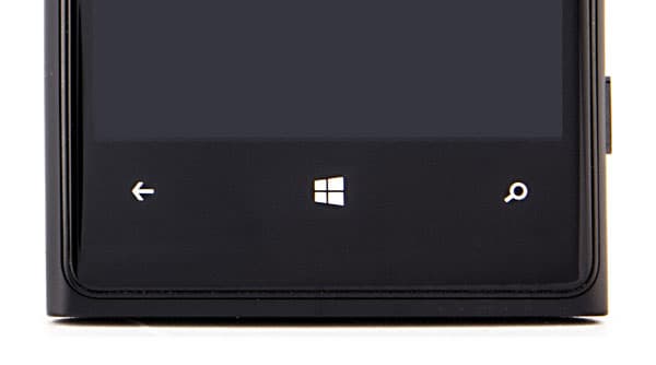 Боковая сторона смартфона Nokia Lumia 920