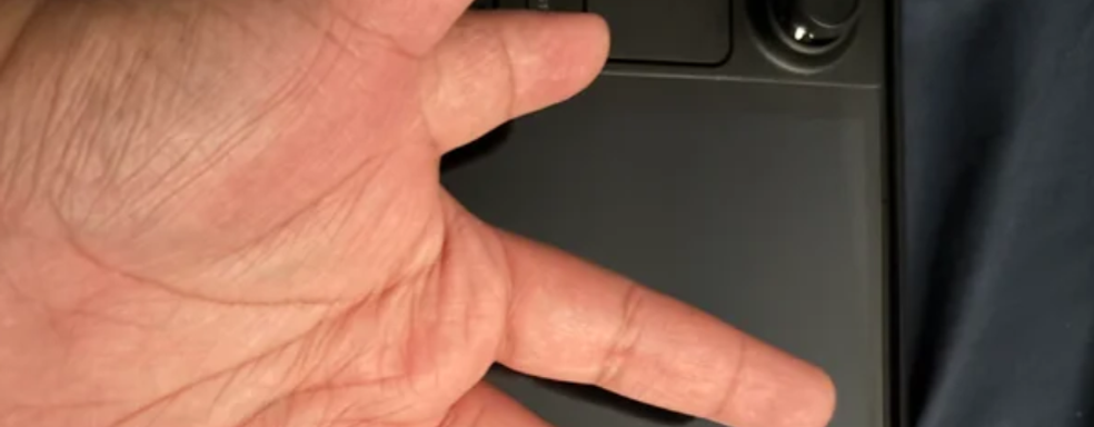 Владелец Steam Deck с двумя большими пальцами получил уникальный 3D-адаптер благодаря активному сообществу