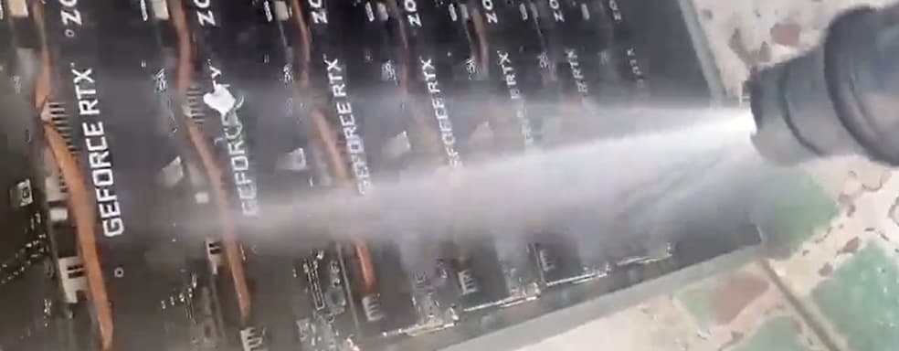 Смотрим, как майнеры поливают видеокарты водой из шланга, готовя их к продаже