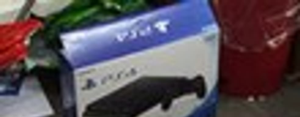 PS4 Slim появилась в британском магазине до анонса