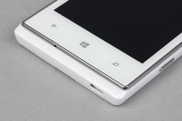 Обзор смартфона Huawei Ascend W1