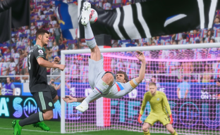 Sony PlayStation проиграла в суде по лутбоксам FIFA и обязана вернуть геймеру деньги, а юристы уже нашли сотни других желающих