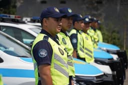 Силовики провели рейд по улицам Алматы на электросамокатах