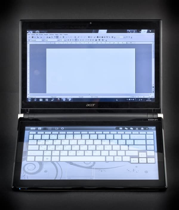 ноутбук Acer Iconia с двумя экранами