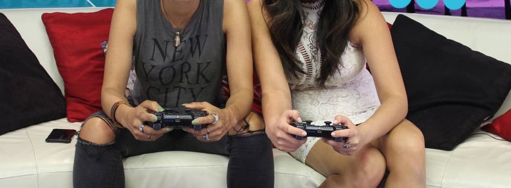 Сыгравшая роль Панам в Cyberpunk 2077 актриса купила себе коллекционное издание игры. Для PlayStation 4